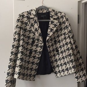 Fabulous Navy & Cream Houndstooth jacket!